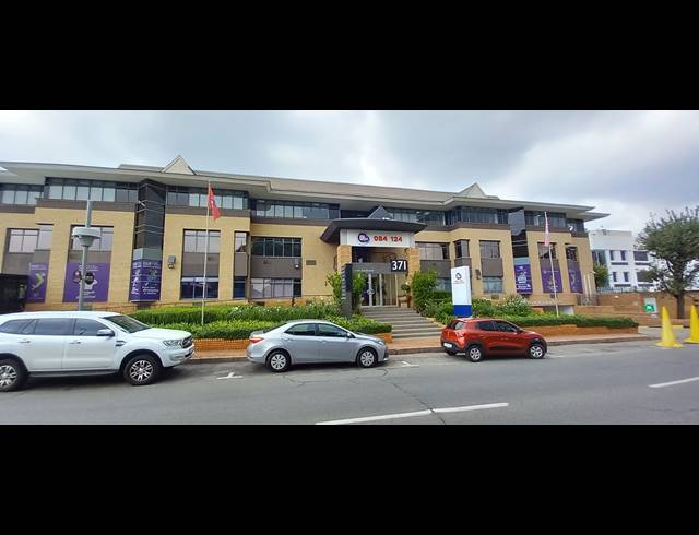 300M² OFFICE TO LET IN EDENBURG